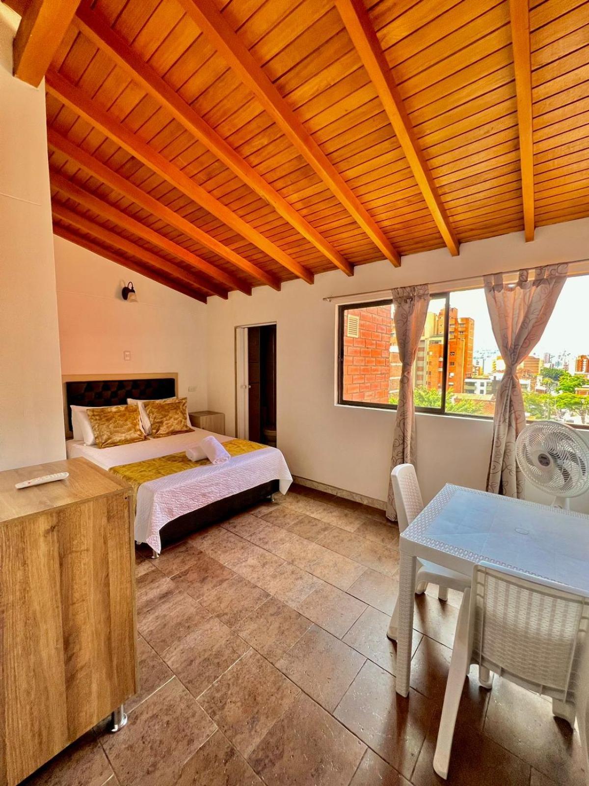 Hotel Torre Primavera Medellín Esterno foto