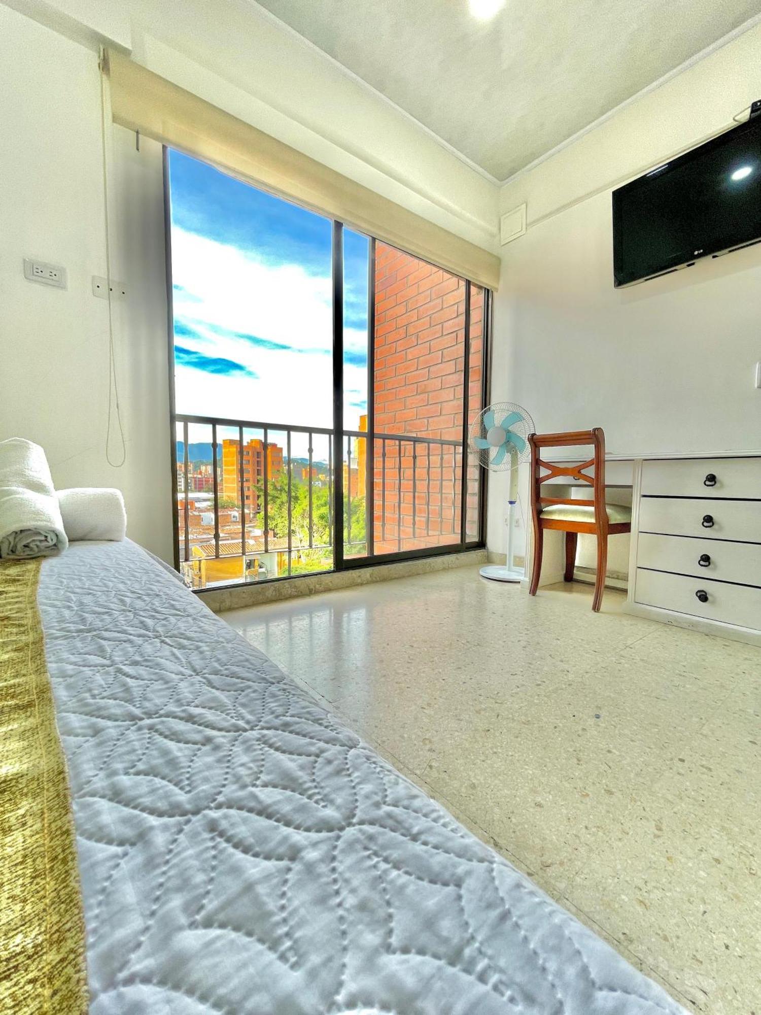 Hotel Torre Primavera Medellín Esterno foto