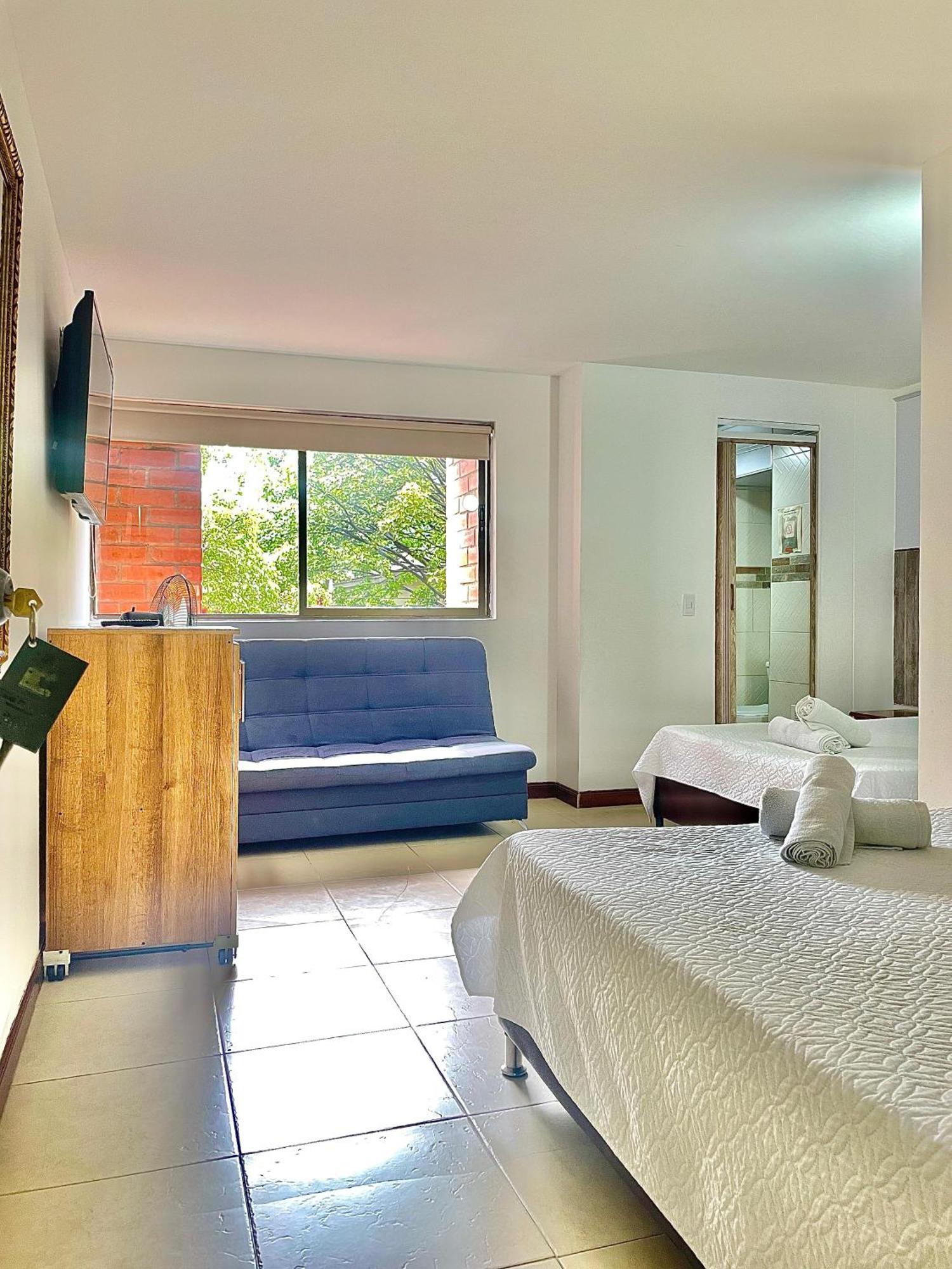 Hotel Torre Primavera Medellín Esterno foto